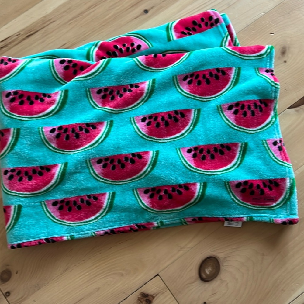 🍉Betsey Johnson throw